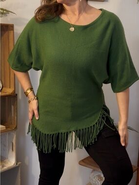 Women’s Forest Green Tunic Top Shirt Batwing Sleeves Fringe Hem Small Casual